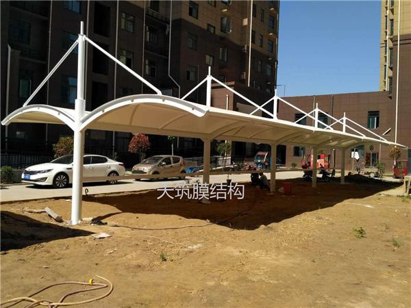 水岸明月小區電動車棚